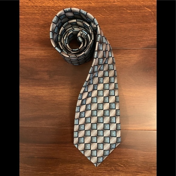 🌿SALE🌿BERGAMO New York Necktie - Picture 1 of 10